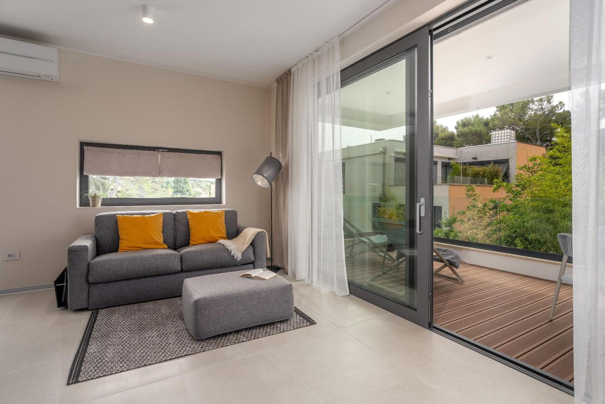 The Q Bliss - Your New 4-Star Hideaway With A Garage روفينج المظهر الخارجي الصورة