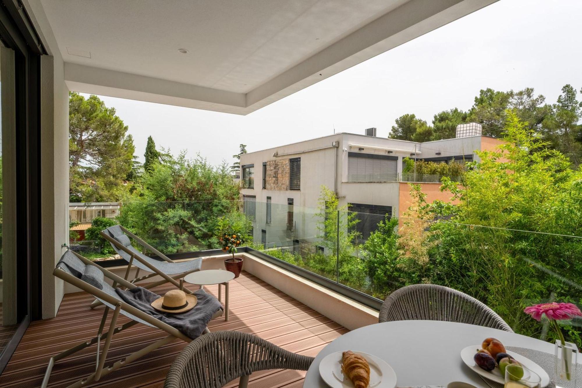 The Q Bliss - Your New 4-Star Hideaway With A Garage روفينج المظهر الخارجي الصورة