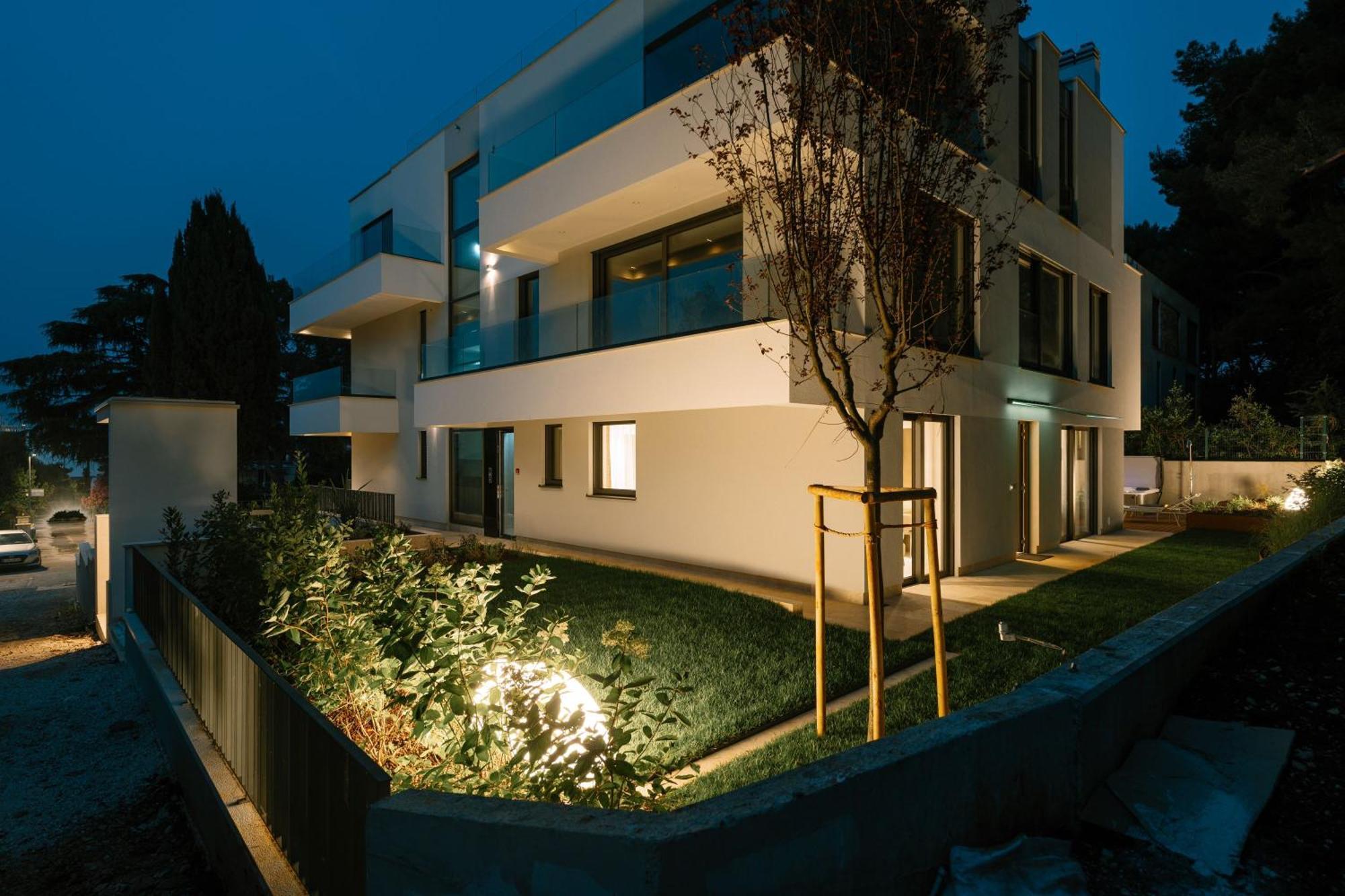 The Q Bliss - Your New 4-Star Hideaway With A Garage روفينج المظهر الخارجي الصورة